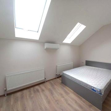 Вул Бандери здам сучасну класну 1 к квартиру гарні меблі техніка