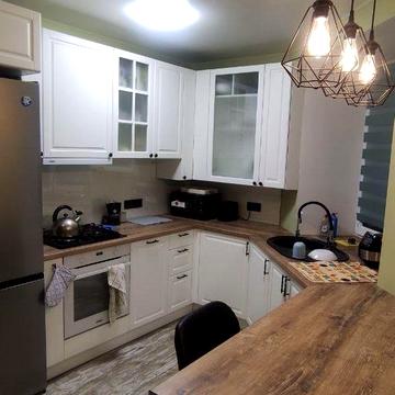 Брама 1, Аренда 2 комнатной квартиры и кухня.