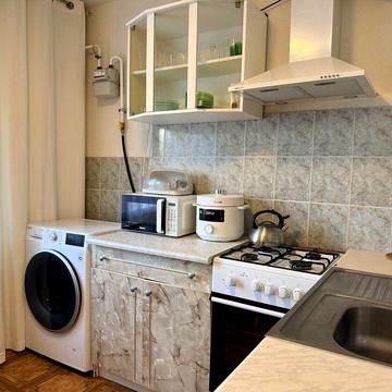 Продаж 3к квартири 71.4 м2 Озерна