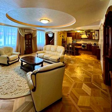 ПРОДАЖ 3-к. елітна квартира євроремонт 160м² вул.Тролейбусна 239999$