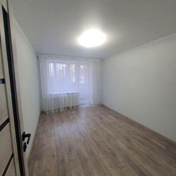 Світла 2к з новим ремонтом, не кутова. ВИПЛАТИТАК 43006