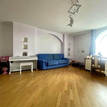 Продаж 3к Квартира Подолинського Сергія (Благоєва) вулиця