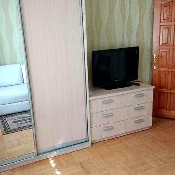 Здам 3 кім.квартиру  М "Харьківська" вул. Ревуцького 13