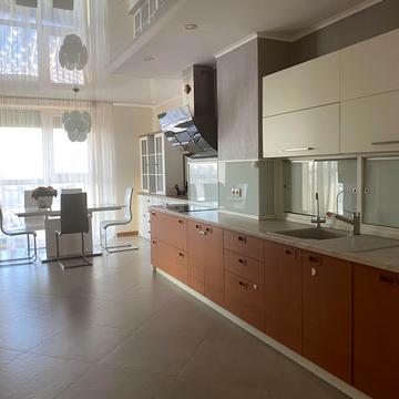 Ділова вул. (Димитрова), 2-Б