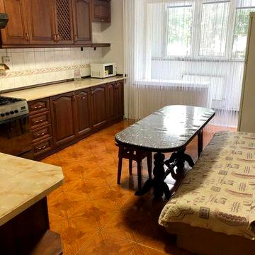 Простора 3к квартира