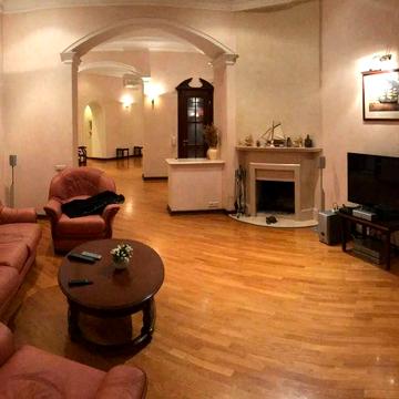 Красивая 4-х комн квартира с камином  2 спальни ул Пастера