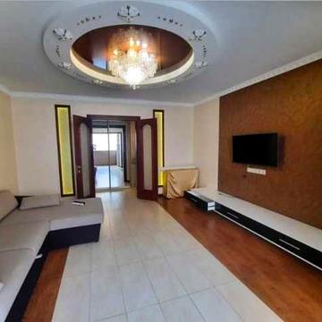 Продам   квартиру  в новом комплексе на Таирова ЖК Радужный