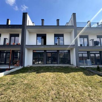 Продаж котеджу таунхаус в Солонка 95000$ . Ціна дуже вигідна!