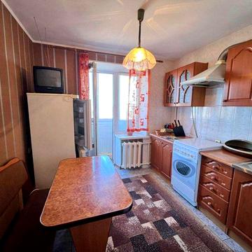 Продається 2-х кімнатна к-ра,з мансардою,по вул.Робоча(Центр)