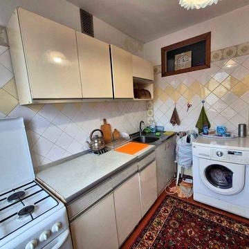 Продам 2-комнатную квартиру в районе 7й школы