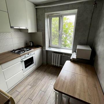 Без відключень. Вільна з 28.Грушевського. Здам квартиру двохкімнатну