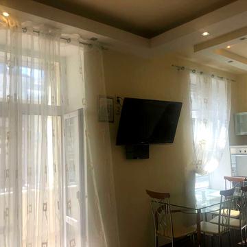 Саксаганського вул., 30-Б