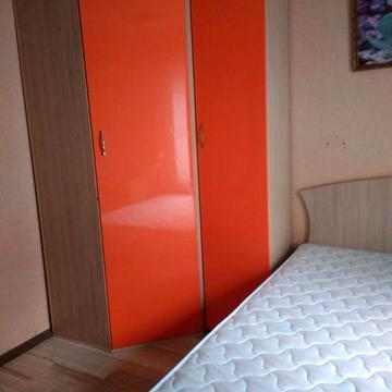 Здам частину будинку.