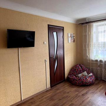 *Продаж 2-к квартири з лоджією Центр міста