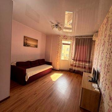 Сдам однокомнатную квартиру  Таирова Небесной Сотни