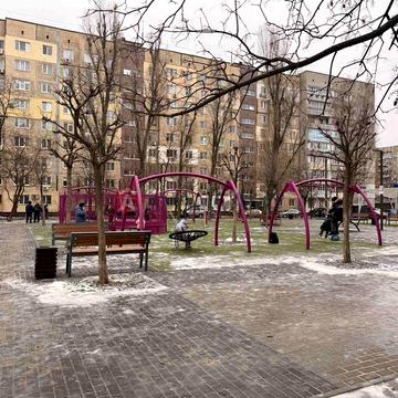 Продам 2-ух кімнатну квартиру на Перемозі