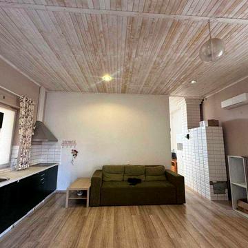 Будинок біля річки