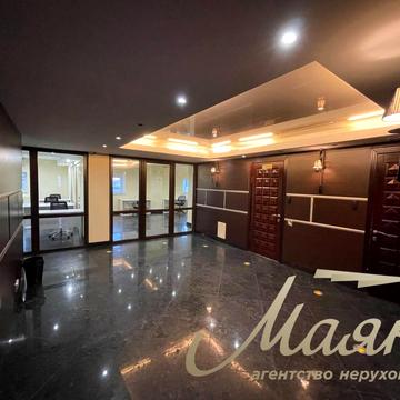 Раїси Окіпної вул., 4