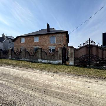 Продається будинок в Почаєв