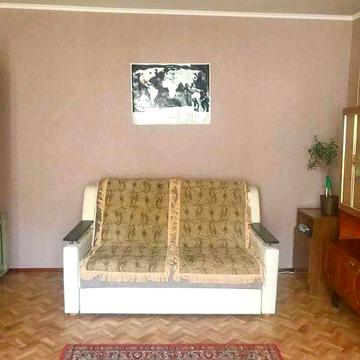 vys-04 Квартира на Заболотного/Сахарова с видом на парк.