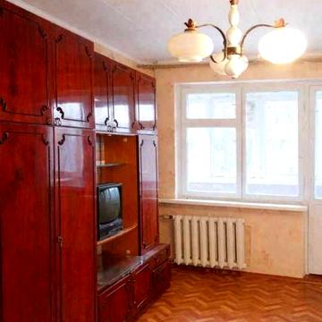 (3-50) Трехкомнатная свободная квартира на Паустовского