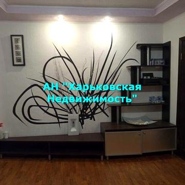 Продам 2 комн. кв., 1/5, м.Дворец спорта, ул.Василя Мельникова дом 4/1