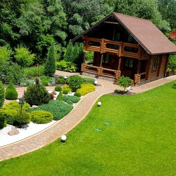 Сучасний житловий комплекс на березі р. Сула