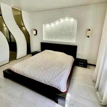 Добровольців вул. (Маршала Говорова), 3а