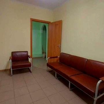 Продаю  2к квартиру  в Центрі по вул.Грушевського (пл.Молоді)