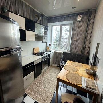 Продаж 3к Квартира Захисників України майдан