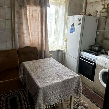 Центр Соборності 66 вільна поруч зупинка