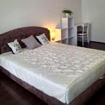 Сдам 1ком.квартиру с ремонтом.