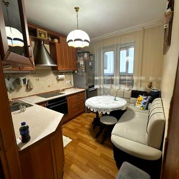 Продаж 2-3 кімнатна квартира вул.Азейбарданська,8б 58м