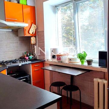 Волинська вул., 15/15