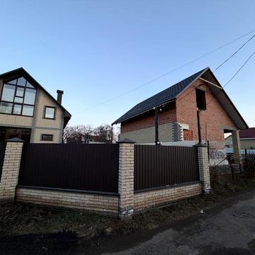 Продам землю с будинком та строй матеріалами. Швидкий продаж!