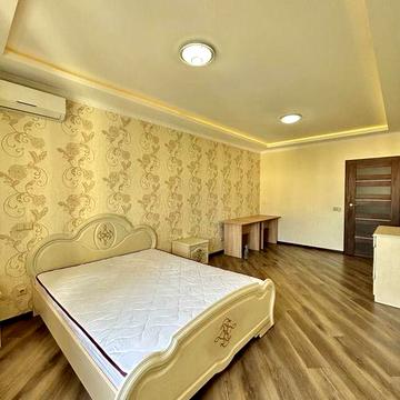 Оренда квартири 1 к (59м2)    Вул. Драгоманова 40ж  метро Позняки