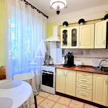 Продаж 2-кімнатної квартири з ремонтом метро Дарниця вул. Г Чупринки 8