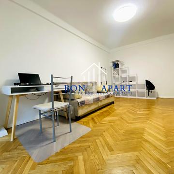 Богдана Гаврилишина вул. (Ванди Василевської), 6