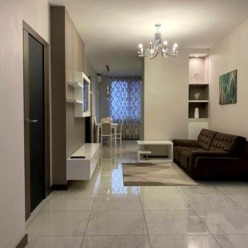 Продам 2 кім.квартиру Анни Ахматової 30