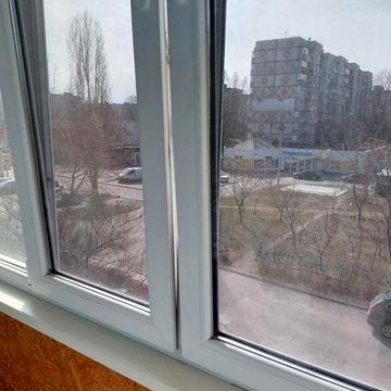 Простора 3-кімнатна квартира в чудовому районі!