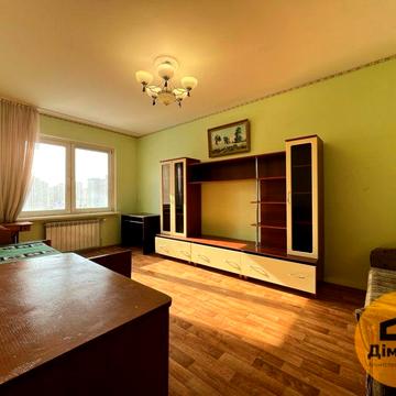 Простора 1-к квартира 43 м², Позняки