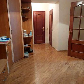 Метро Позняки, Харківська, пр.Бажана, 26