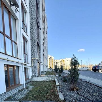 ПОДАТКИ 2% квартира поруч з Озером! БЕЗ КОМІСІЇ