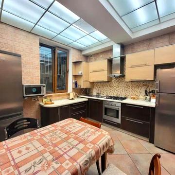 Дом 2005 года в центре! Кирпичный с газом! Отличная цена! Звоните! 
Пр