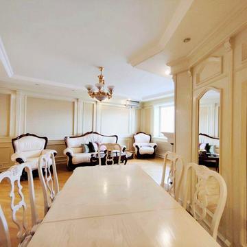 Продаж 3к квартири з авторським ремонтом на Пейзажній алеї