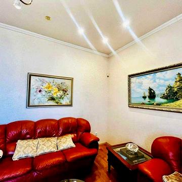 Печерськ, ст.Арсенальна, Печерська Лавра, схили Дніпра, ремонт, меблі