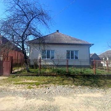 Будинок “заходь і живи” , село Нижні Ремети | 12 км Берегове