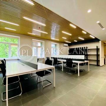 Євгена Гуцала пров. (Кутузова), 3