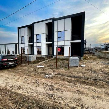 Кутовий котедж з просторою ділянкою 4 сот . Район Льонокомбінату