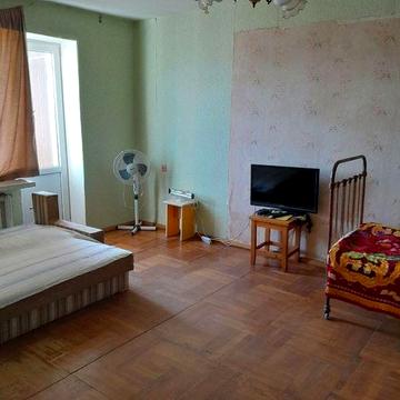 Продаж однокімнатної квартири в центрі міста Корюківка